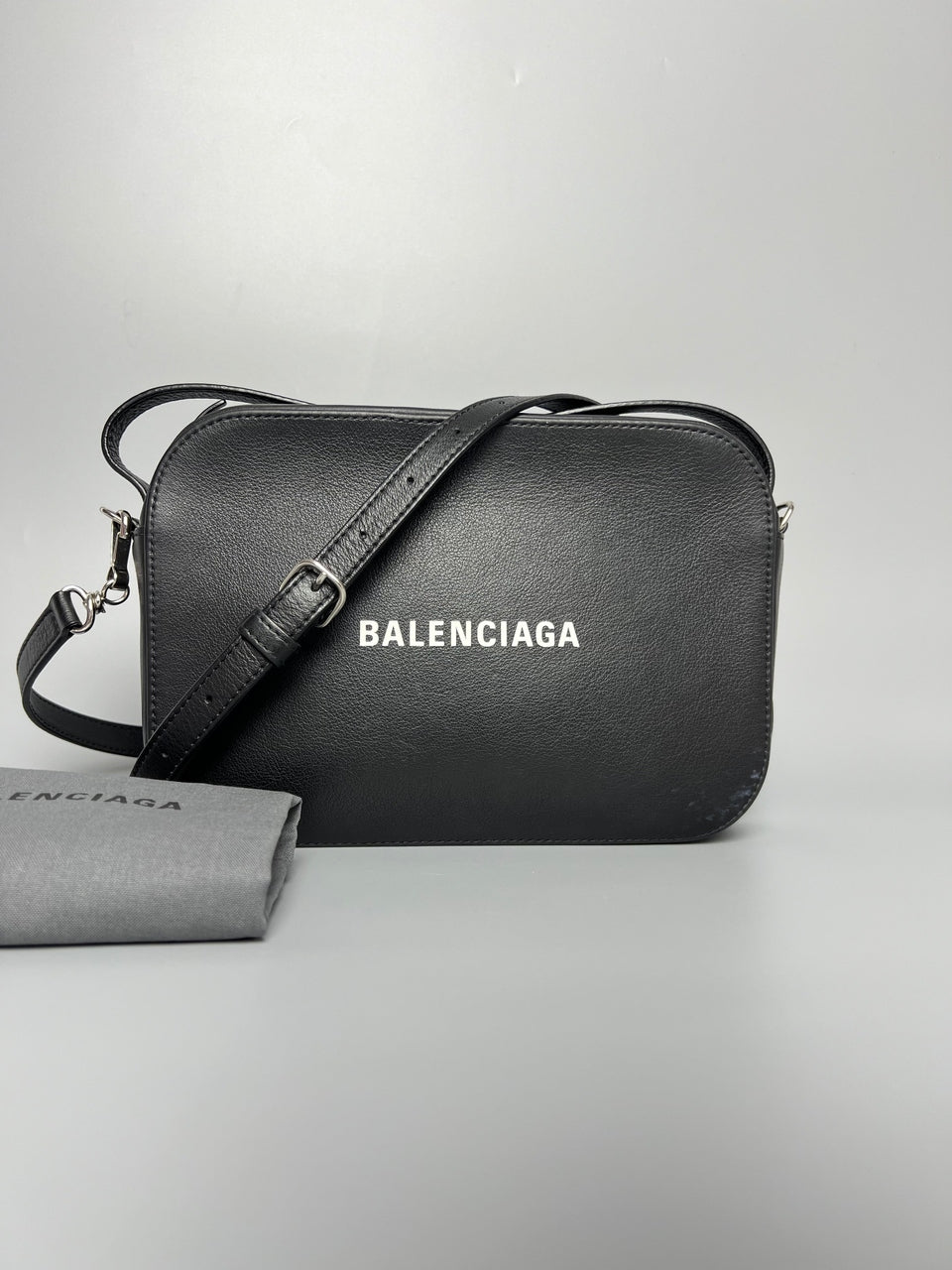 BALENCIAGA Zip Black Crossbody Bag For Unisex - Reeluxs 