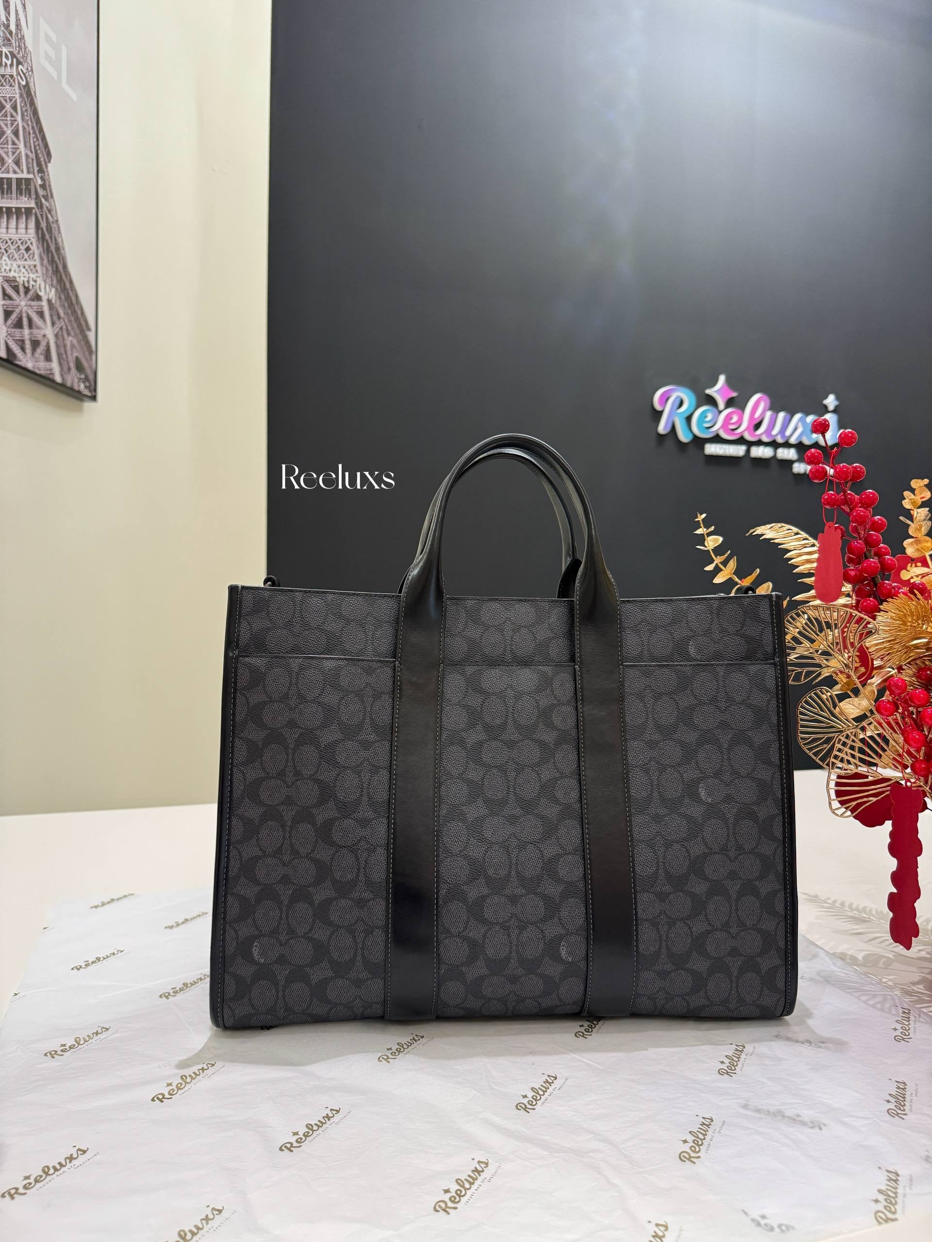 COACH Signature Canvas Wesley Tote Bag  /Black Color Men