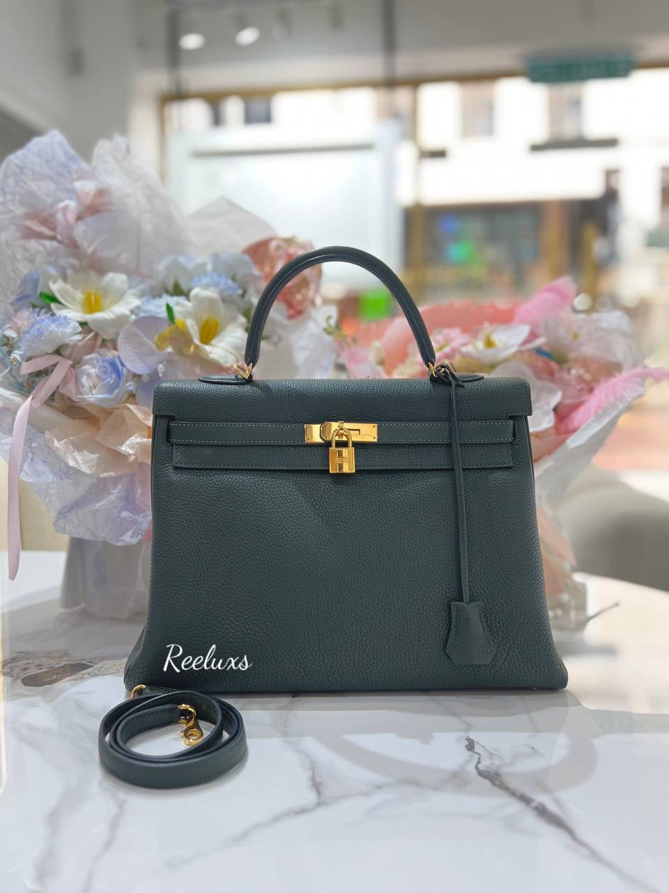 HERMES Kelly 35  Leather Hand Bag GHW