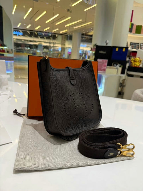 HERMES Evelyne 16 TPM Noir Gold Hardware