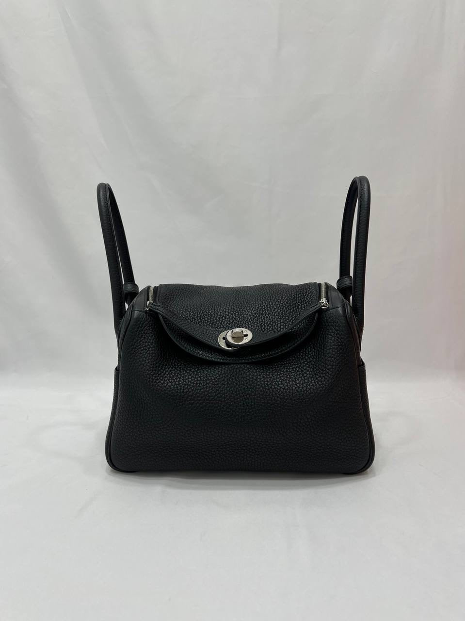 FULL SET HERMES Lindy 26 Taurillon Clemence Noir With Palladium Hardware
