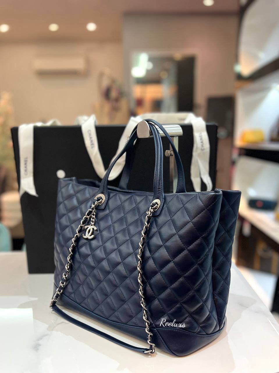 CHANEL Lambskin Easy Shopping Tote Handbag SHW