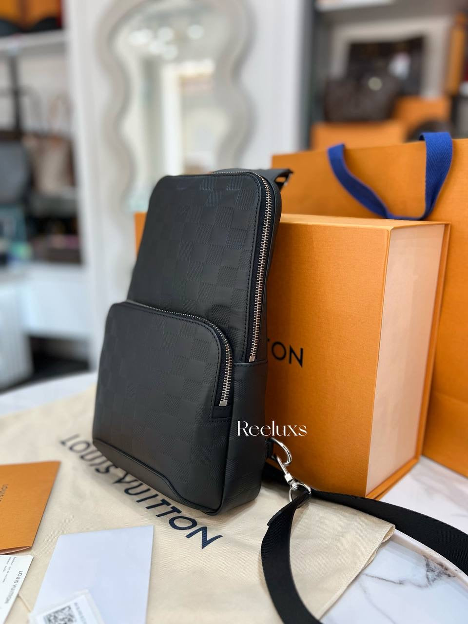 LOUIS VUITTON Avenue Slingbag In Damier Graphite Canvas Fullset