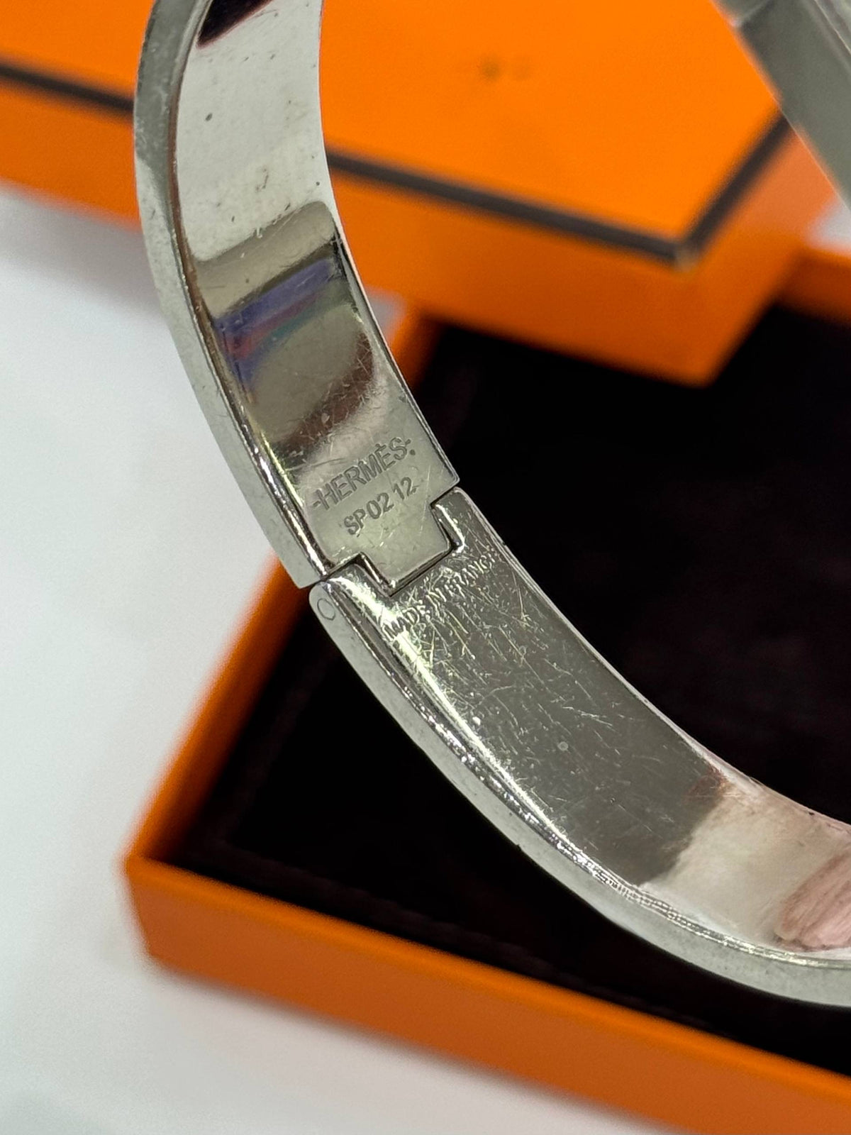 HERMES Palladium Plated Matte Black Enamel Kelly Bracelet