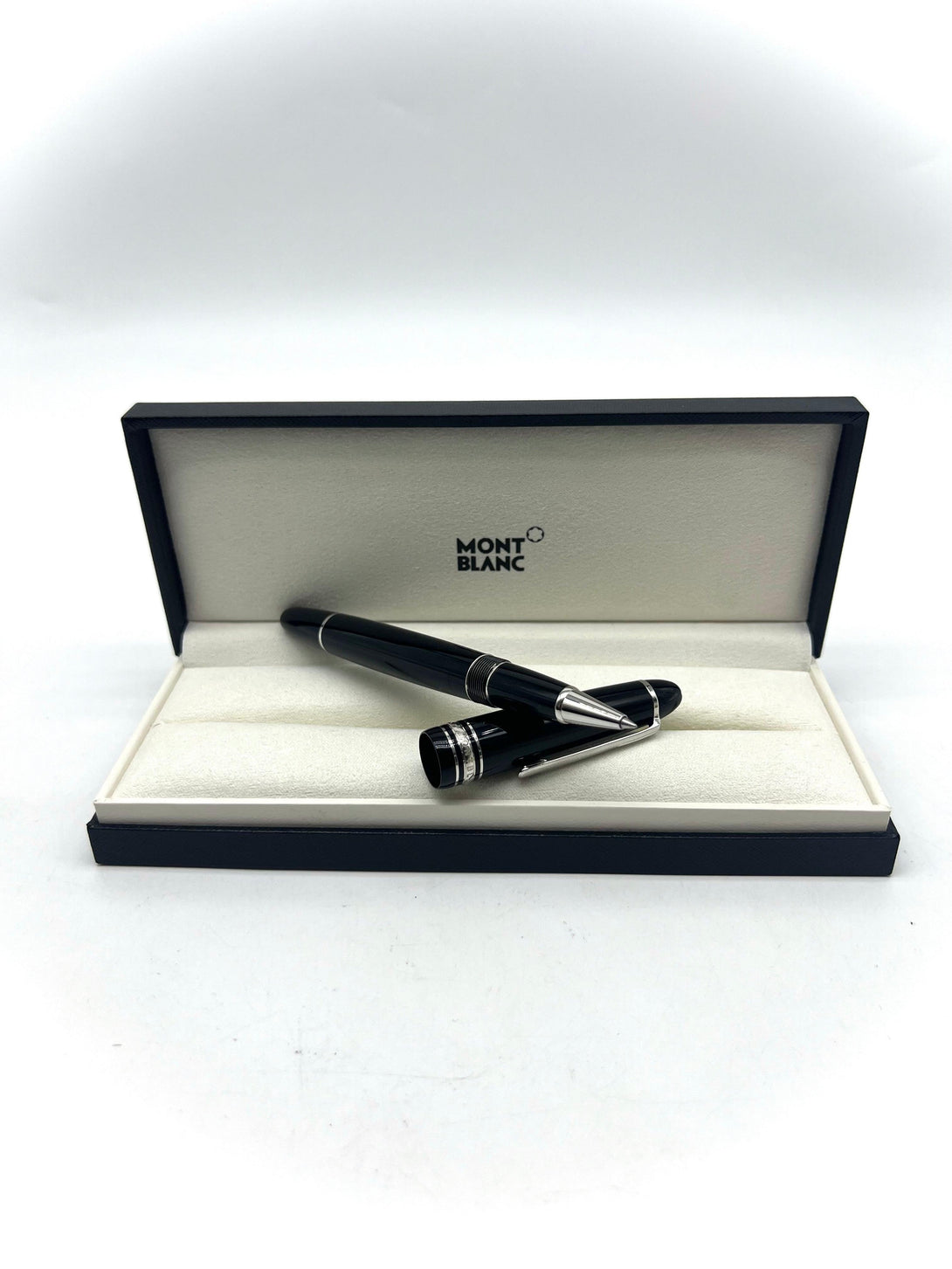 MONT BLANC Rollerball Pen - Black - Reeluxs 