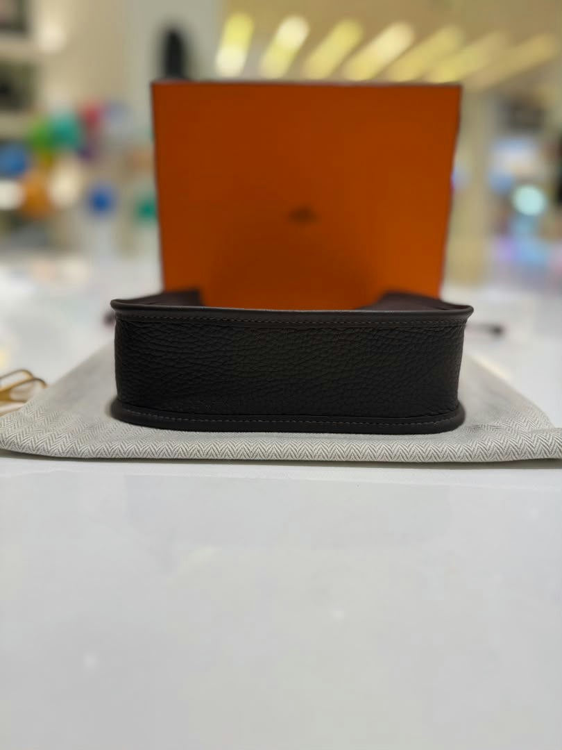 HERMES Evelyne 16 TPM Noir Gold Hardware