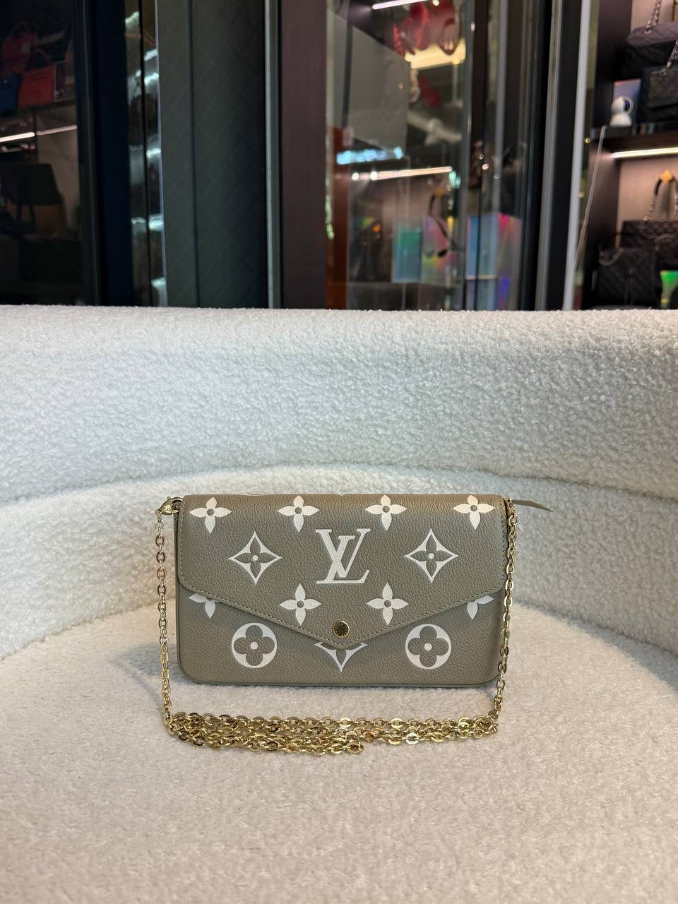 Louis Vuitton Pochette Félicie in Tourterelle Olive Green color
