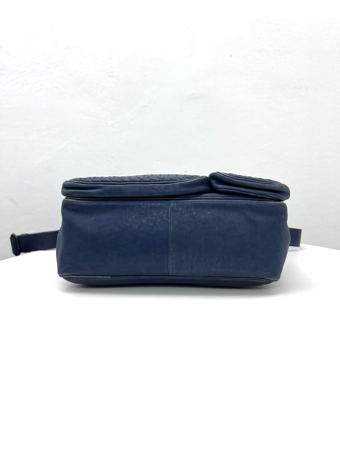 Bottega Veneta Blue Intrecciato LeatherCrossbody Bag - Reeluxs 