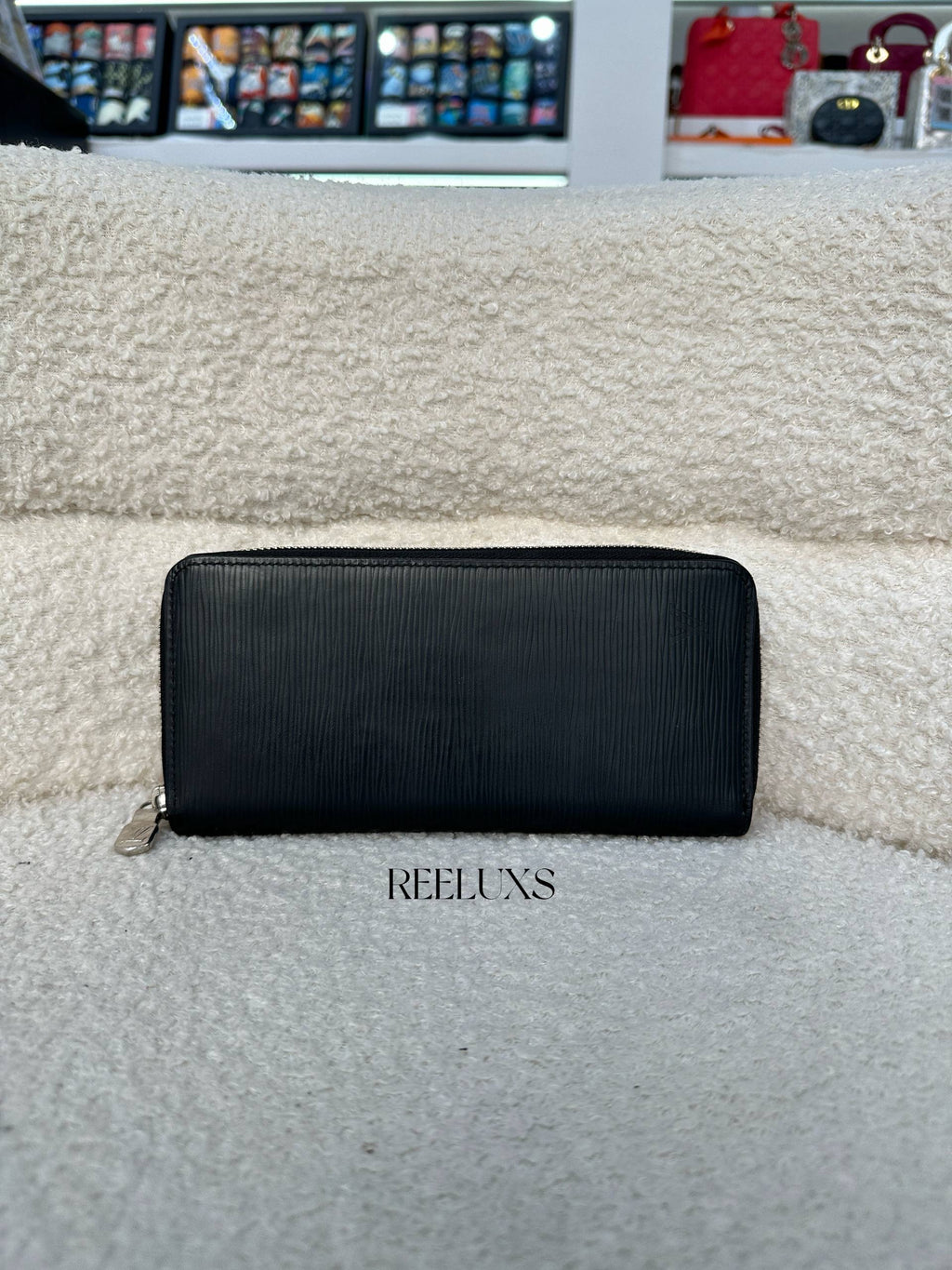 LOUIS VUITTON Zippy Wallet Verticle Black Epi Leather