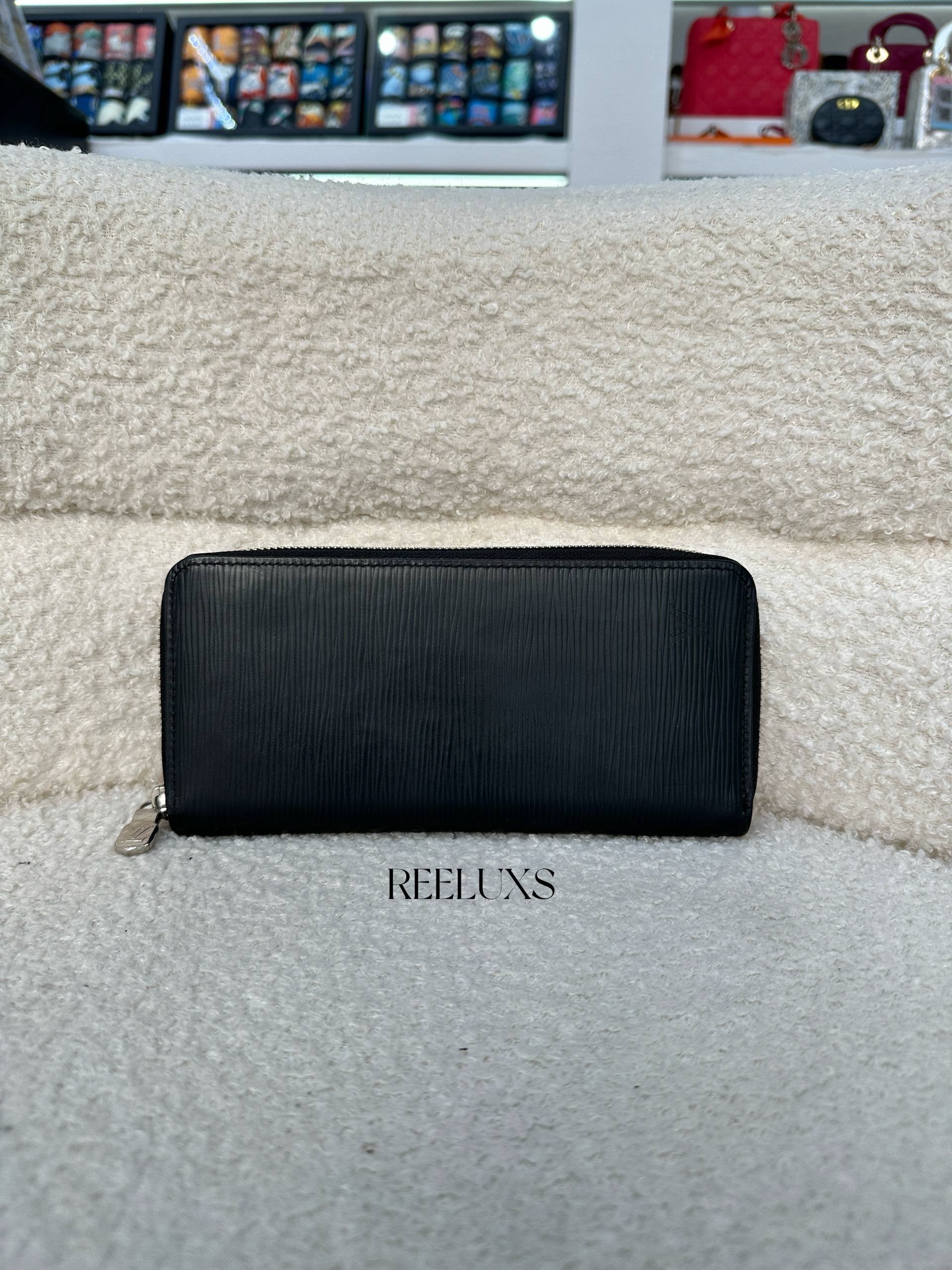 LOUIS VUITTON Zippy Wallet Verticle Black Epi Leather