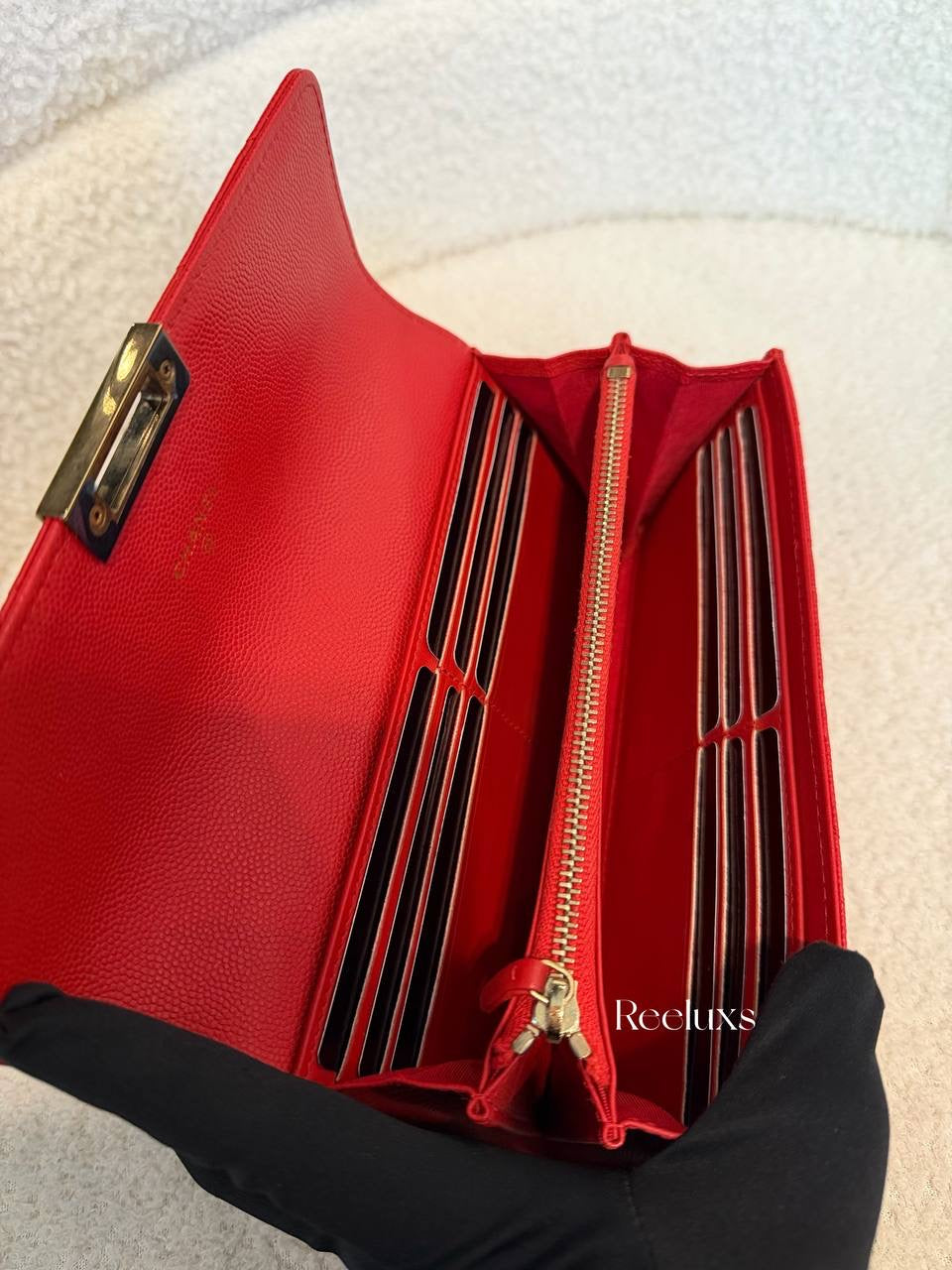 Caviar Quilted Large Golden Class Gusset Flap Wallet Red