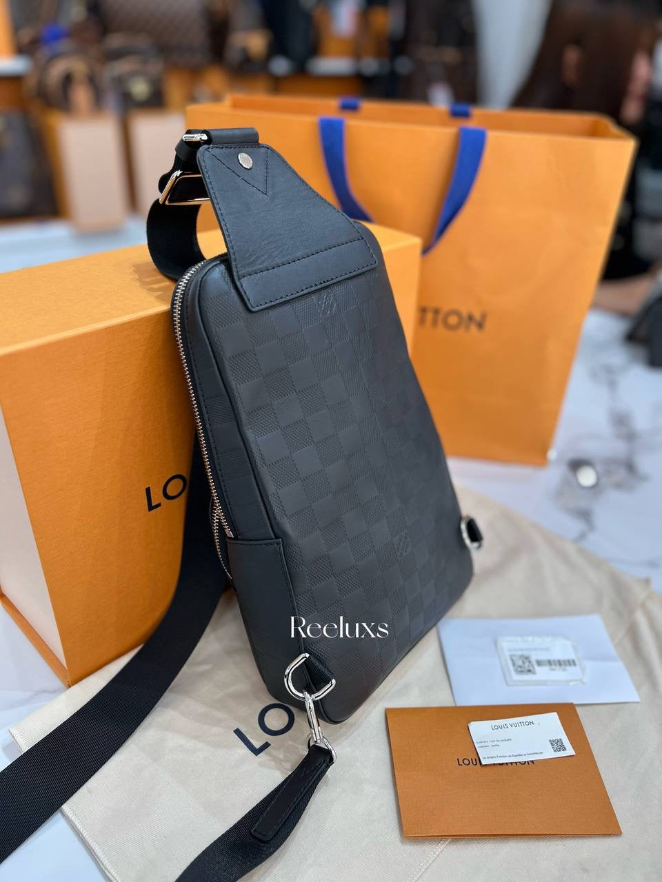 LOUIS VUITTON Avenue Slingbag In Damier Graphite Canvas Fullset