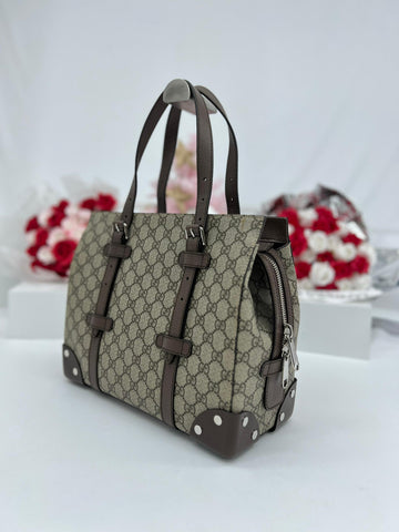 GUCCI
GG Supreme Canvas Tote Bag - Reeluxs 