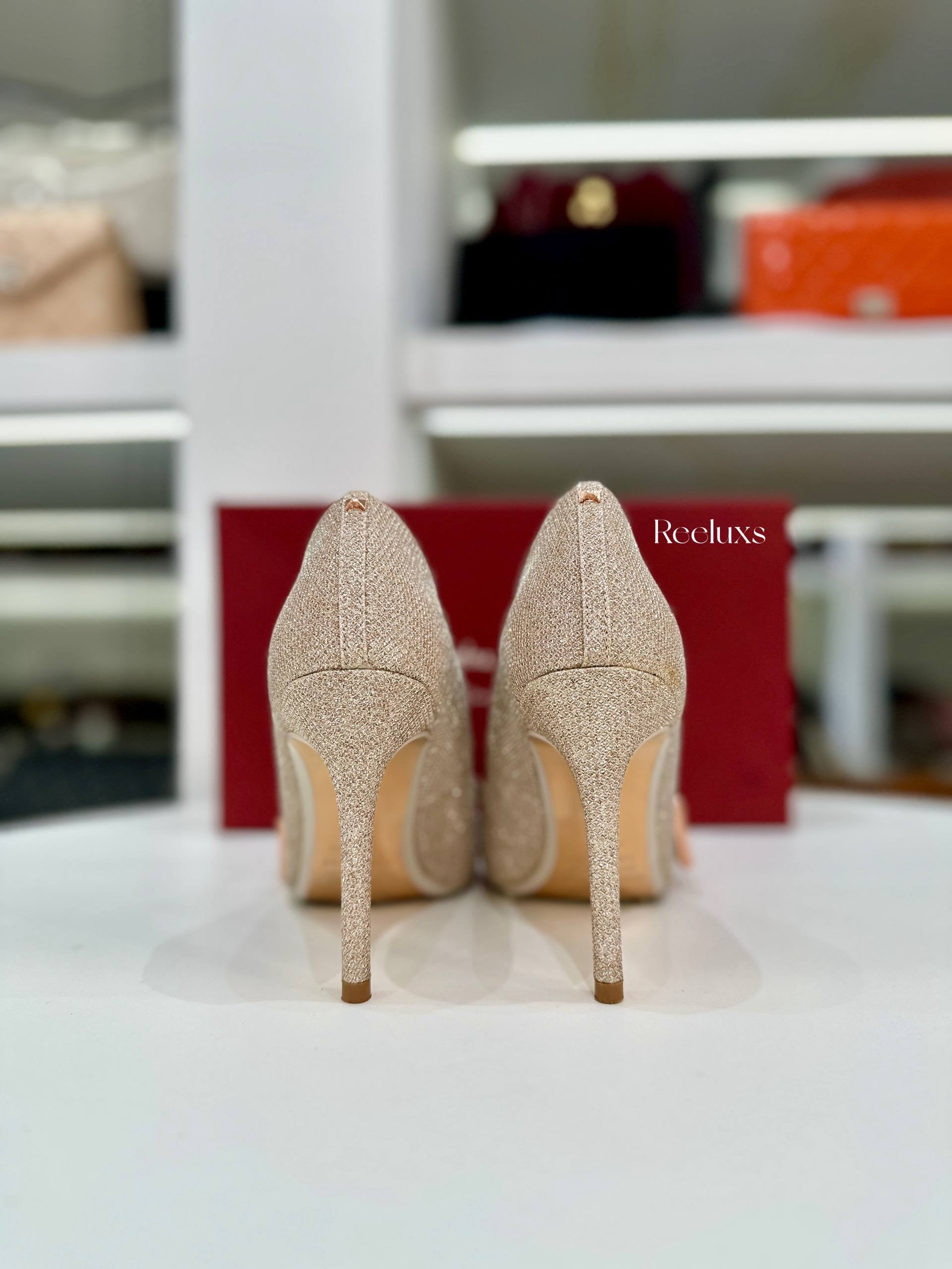 TED BAKER London Azeline Gold Glitter Closed-Toe Pumps