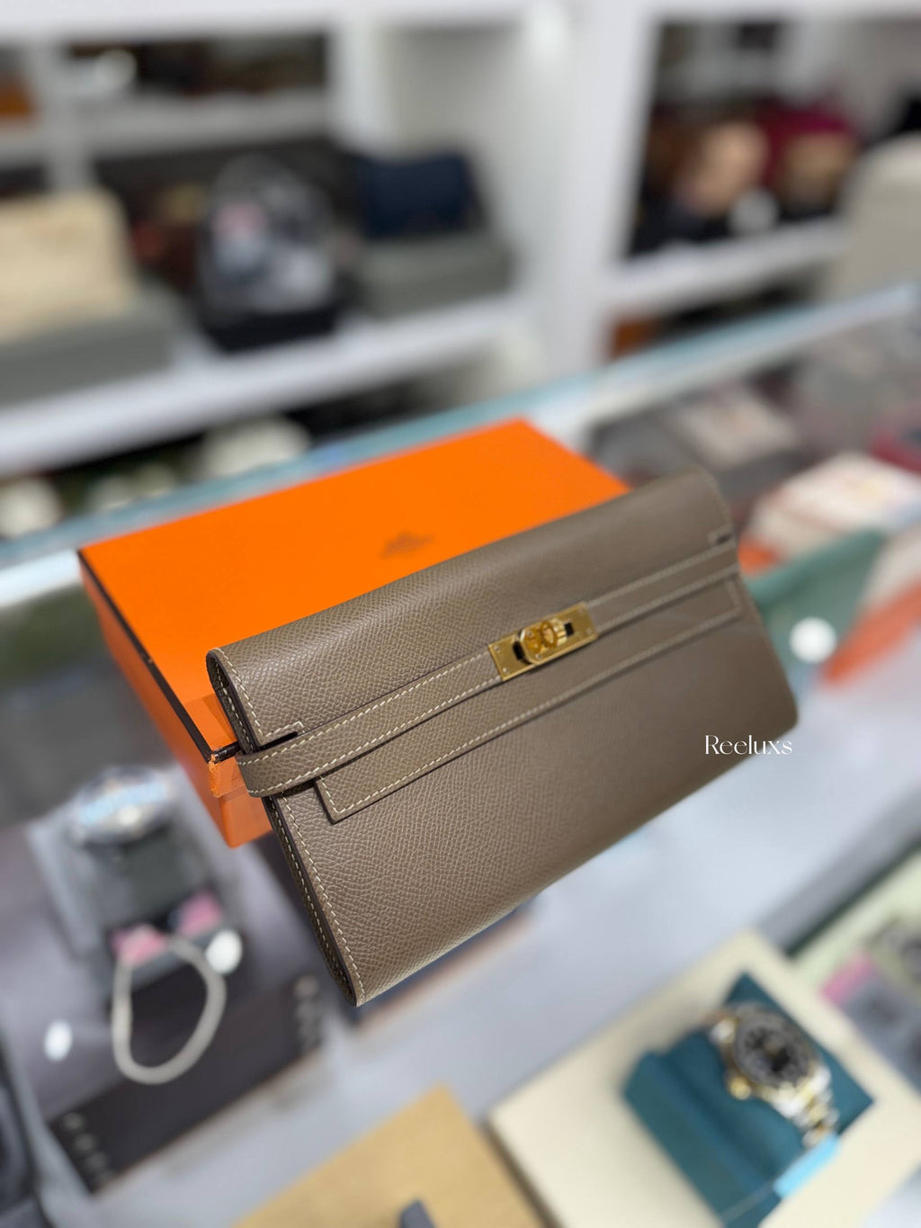 HERMÈS KELLY Classicque To Go Wallet In The Shade Etoupe