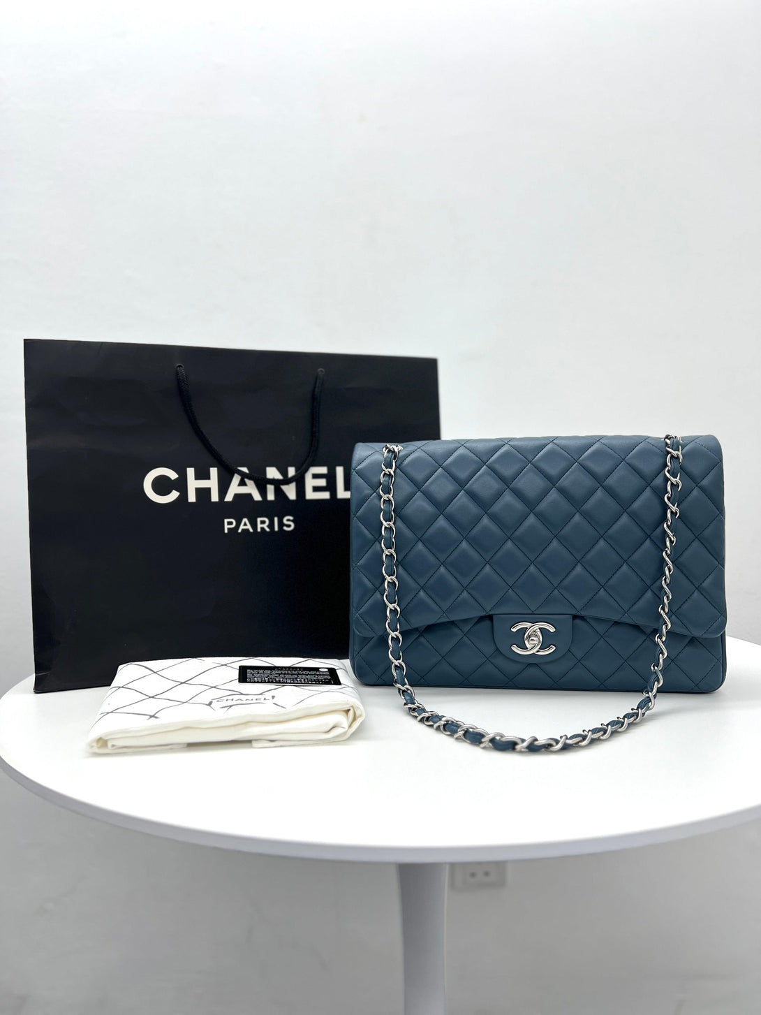 CHANEL Classic Flap Jumbo Lambskin Blue - Reeluxs 