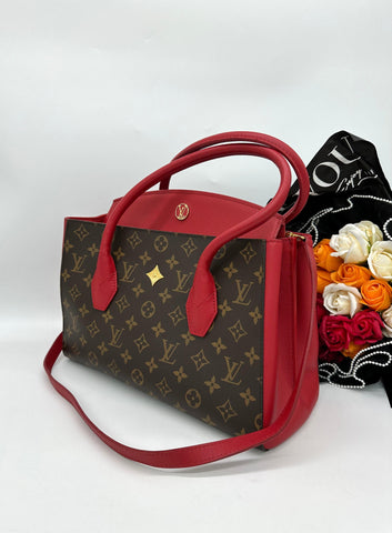 LOUIS VUITTON Florine
Handbag Monogram Canvas and Leather - Reeluxs 