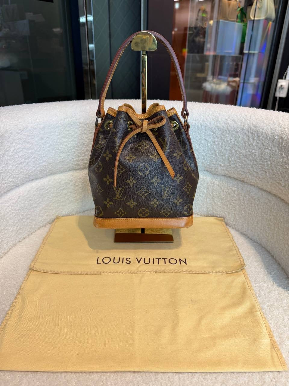 Louis Vuitton Neo Mini in Monogram