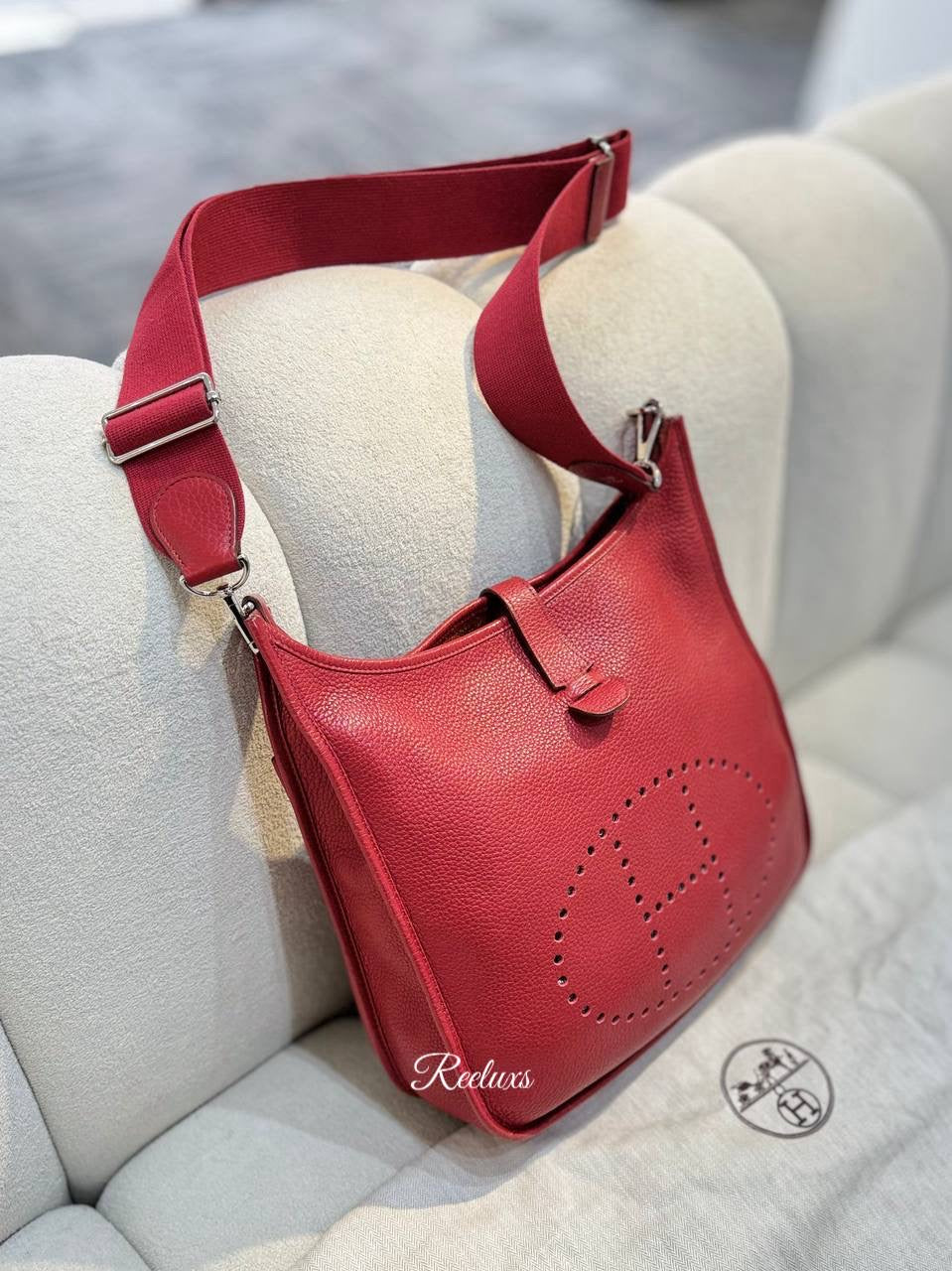HERMES Evelyne 29 In  Red  Palladium Hardware Shoulder Bag