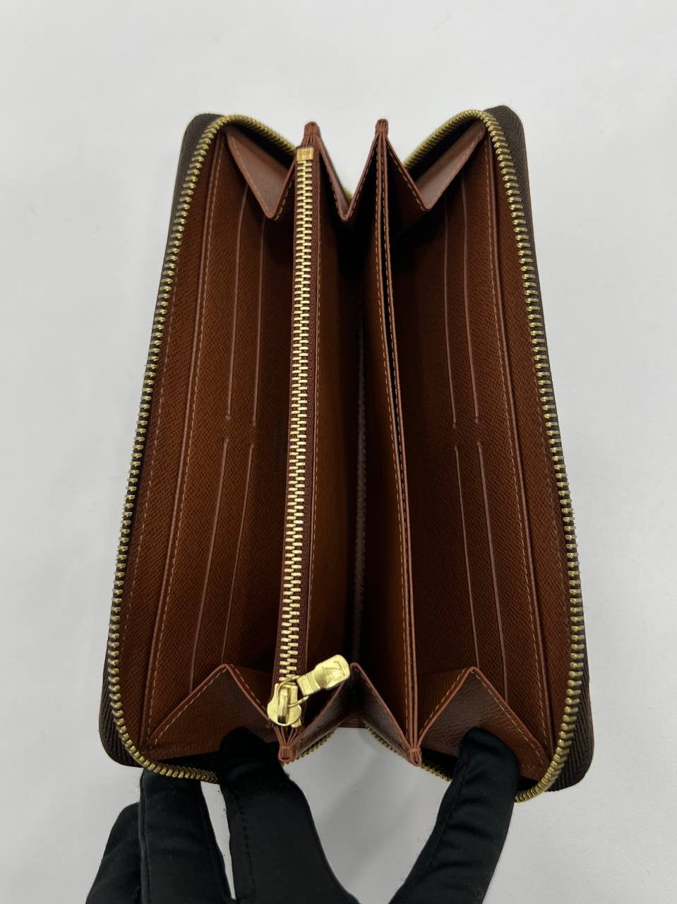 LOUIS VUITTON LV Long Wallet  Zippy Wallet  Monogram