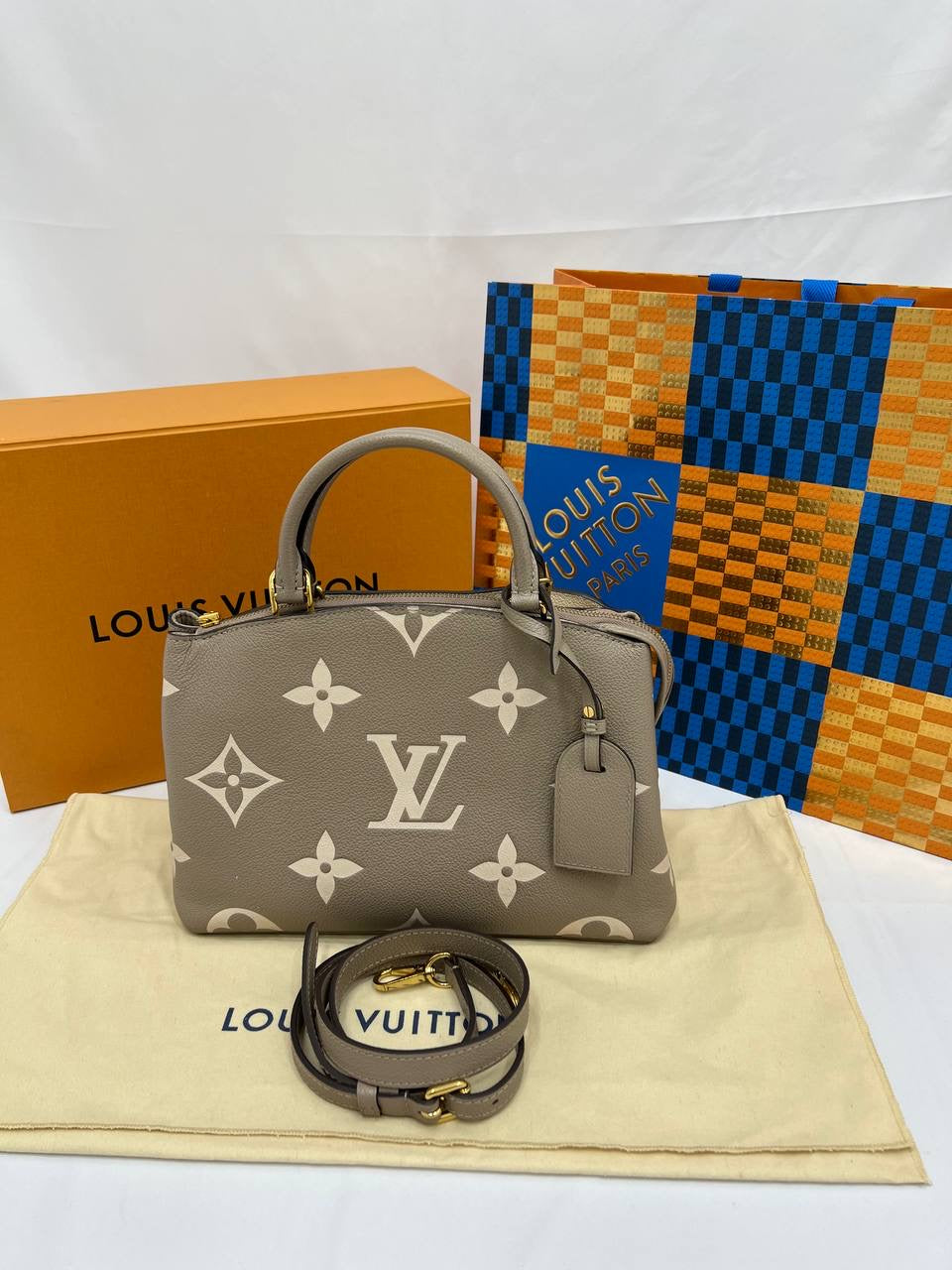 Full Set 2022 Microchip LOUIS VUITTON LV Petit Palais Bicolour Monogram Empreinte 2Way Shoulder Bag