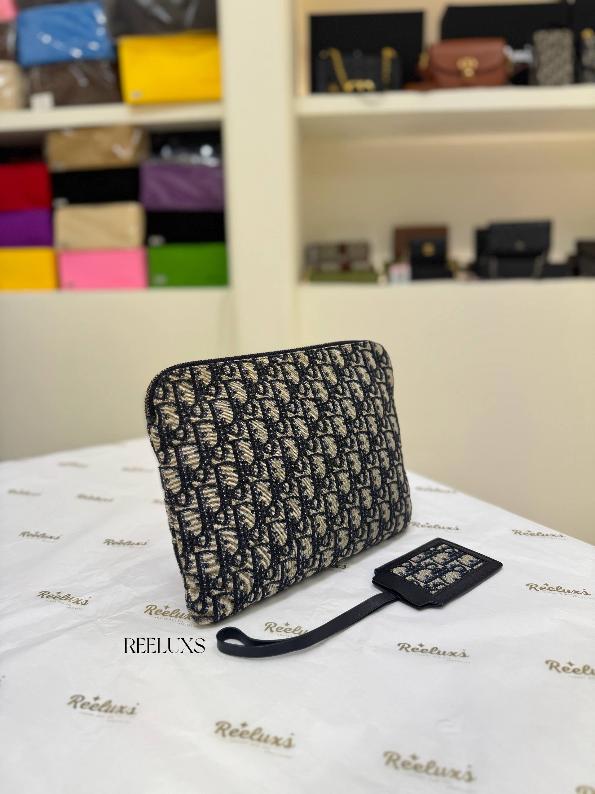 Christian Dior オブリーク トラベルポーチ CHRISTIAN DIOR Oblique Travel Pouch – Reeluxs