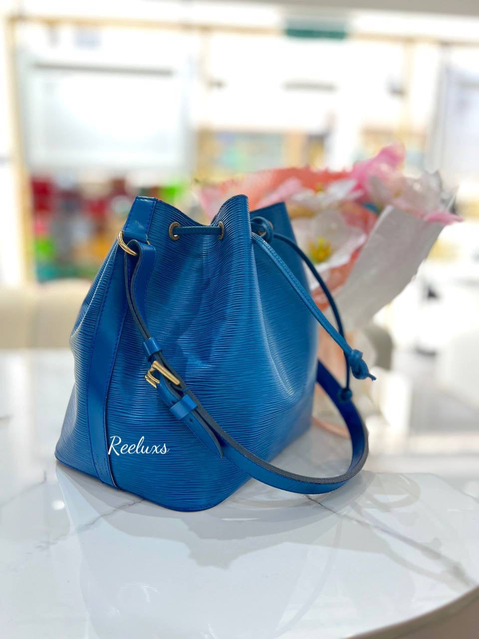 LOUIS VUITTON LV Blue Epi Leather Noe PM Draw String Shoulder Bag