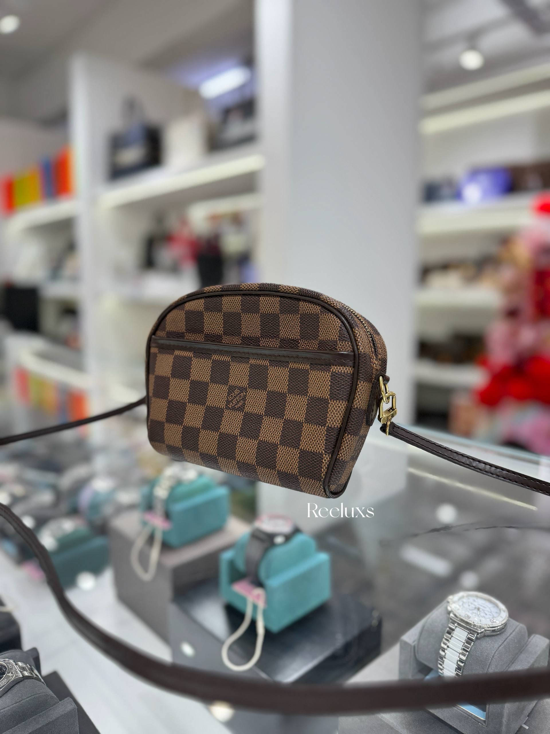 LOUIS VUITTON Ipanema Pochette Damier Crossbody Bag