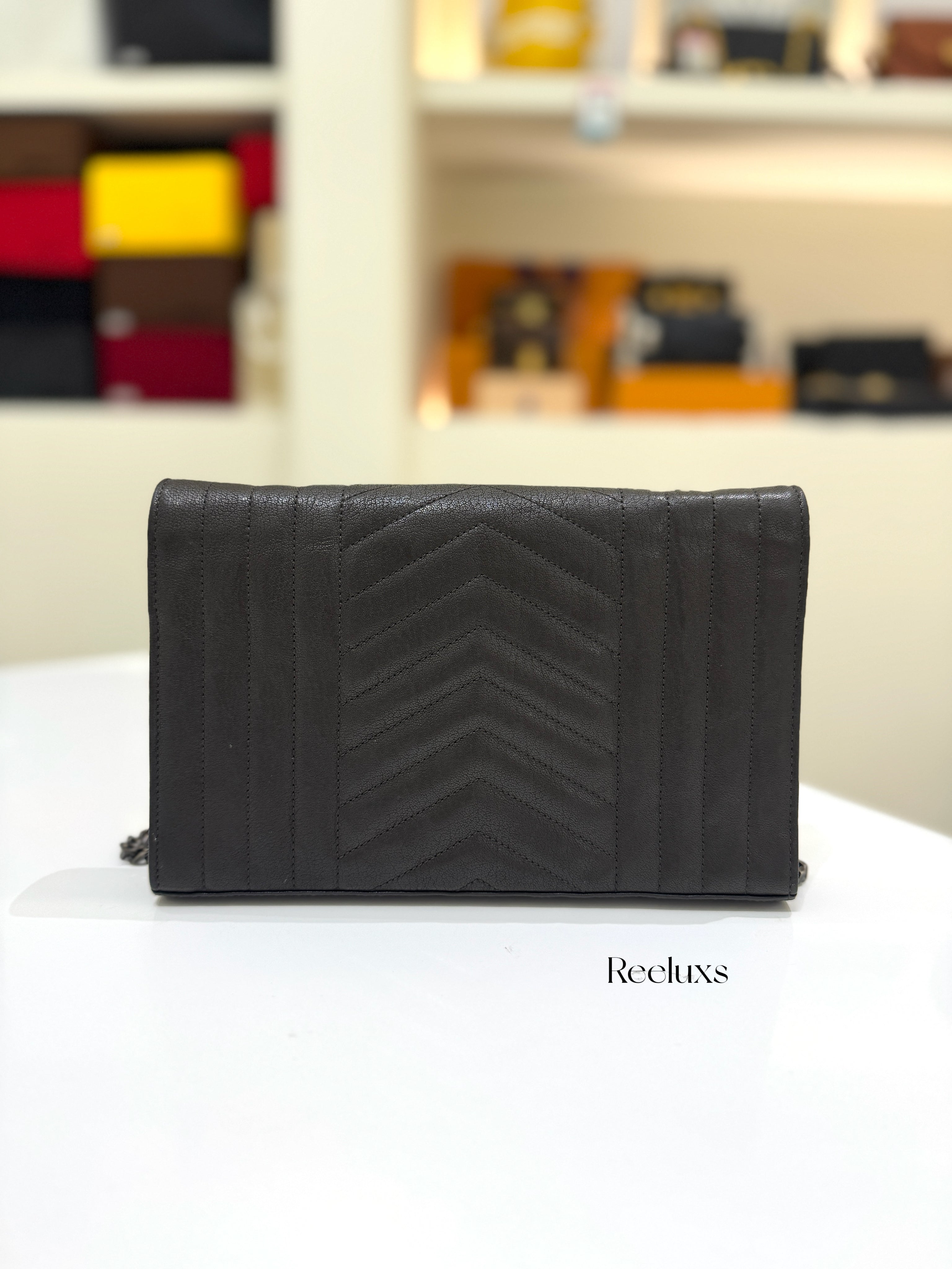 YVES SAINT LAURENT YSL Triquilt Envelope Leather (WOC) Slingbag