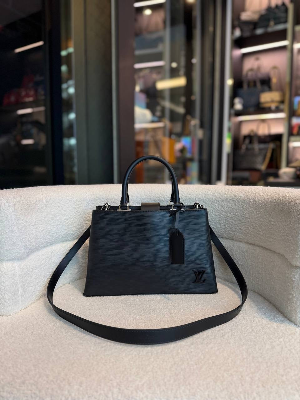 Louis Vuitton Kleber PM bag crafted from black Epi leather
