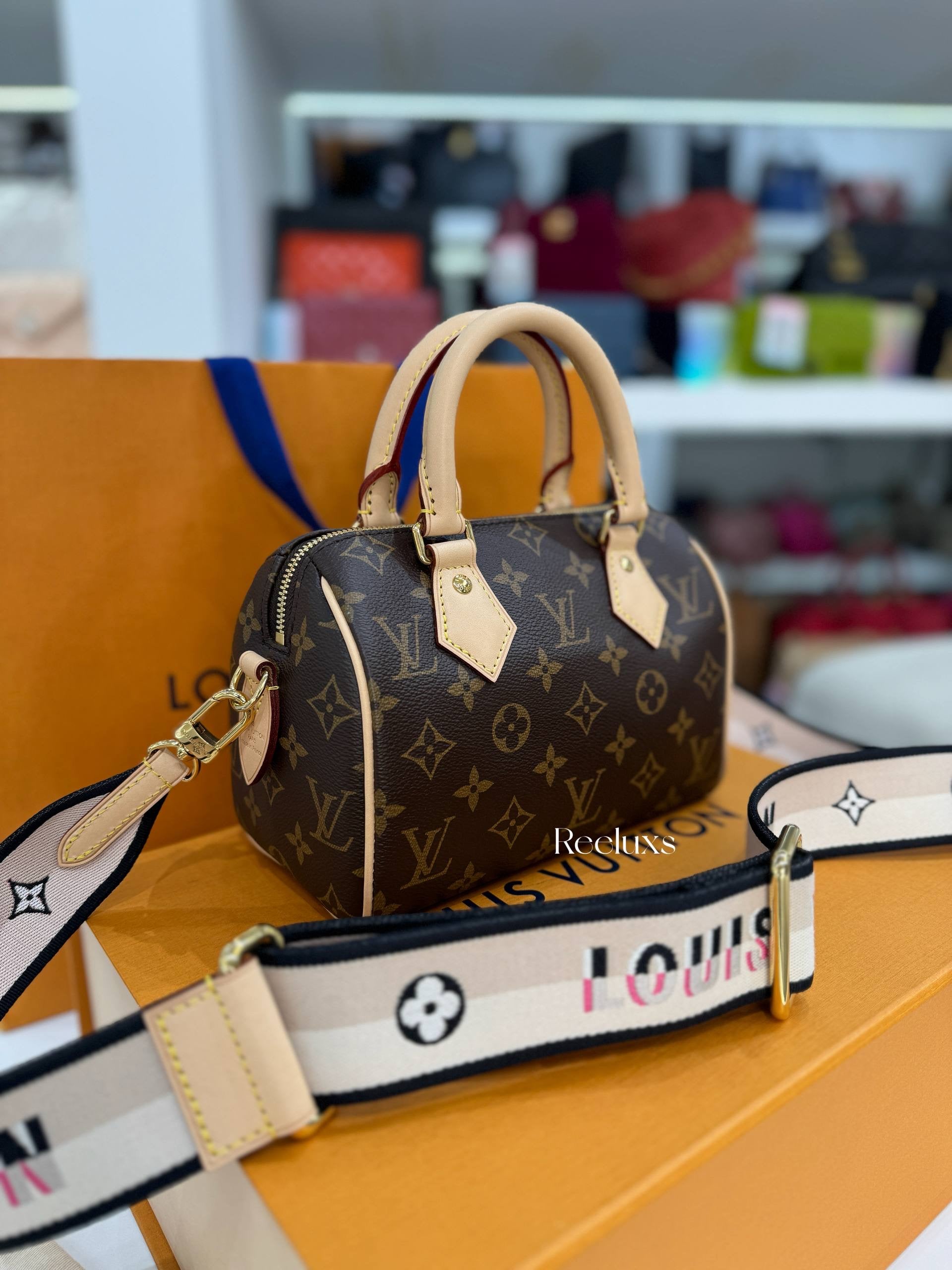 LOUIS VUITTON Speedy Bandoulière 20 Monogram Canvas Handbag