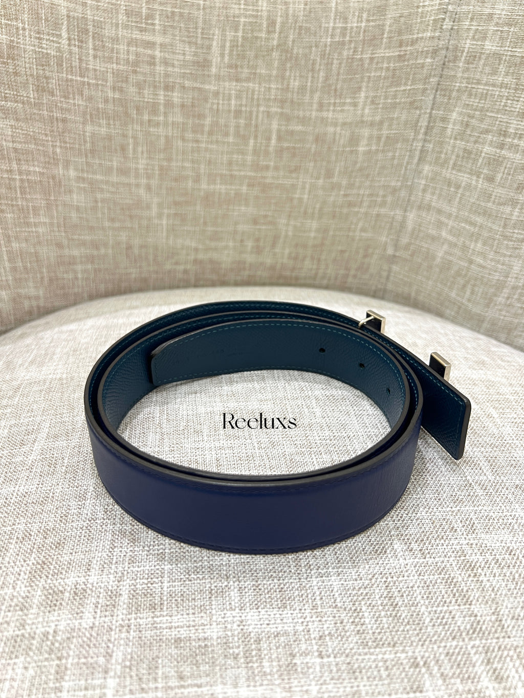 HERMES Reversible Leather Belt Featuring Iconic 'H' Buckle