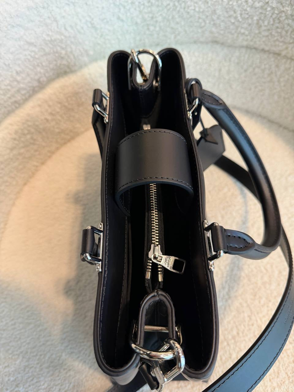 Louis Vuitton Kleber PM bag crafted from black Epi leather