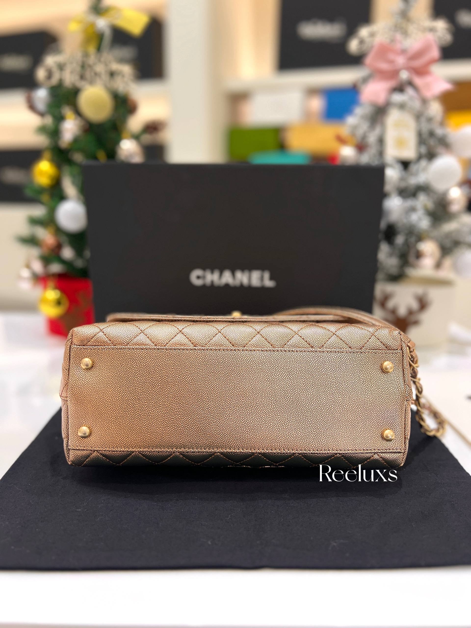 FULLSET CHANEL COCO Handle Flap Metallic Caviar Quilted Medium GHW Shoulder Bag