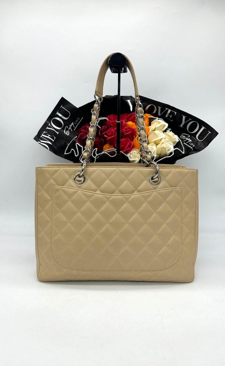 CHANEL GST Beige Caviar Leather Shoulder Bag For Women - Reeluxs 