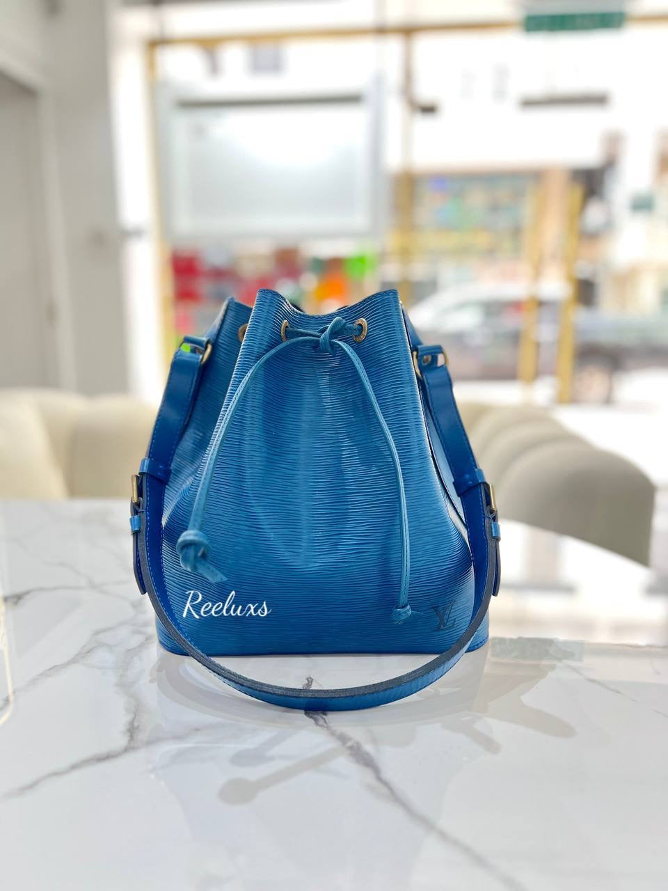LOUIS VUITTON LV Blue Epi Leather Noe PM Draw String Shoulder Bag