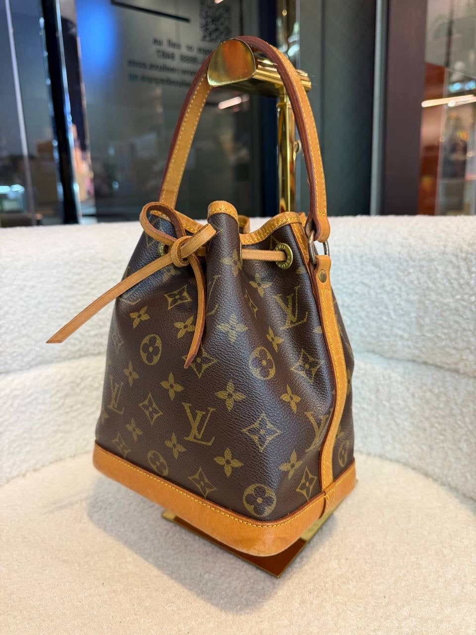 Louis Vuitton Neo Mini in Monogram