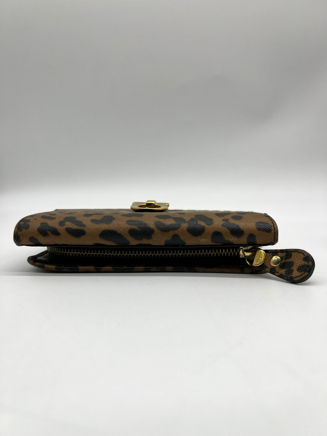 Salvatore Ferragamo Leopard Print Leather Gancio Bit Compact Wallet - Reeluxs 