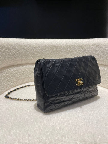 CHANEL LAMBSKIN CLASSIC FLAP SHOULDER BAG