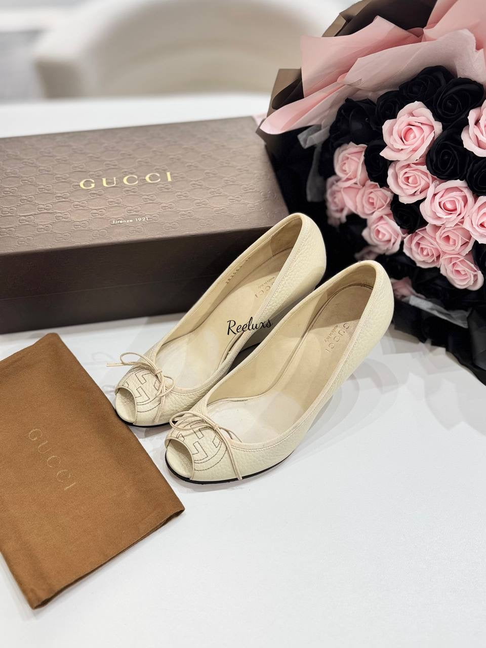 GUCCI Off White Leather Peep Toe Wedge Pumps Size 38