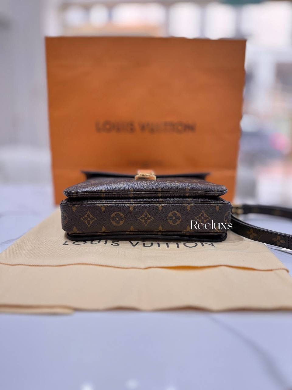 LOUIS VUITTON LV Pochette Metis Monogram Handbag