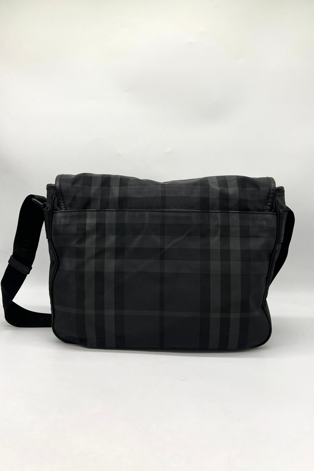 BURBERRY Large VGC Check Canvas Messenger Bag Gray - Reeluxs 