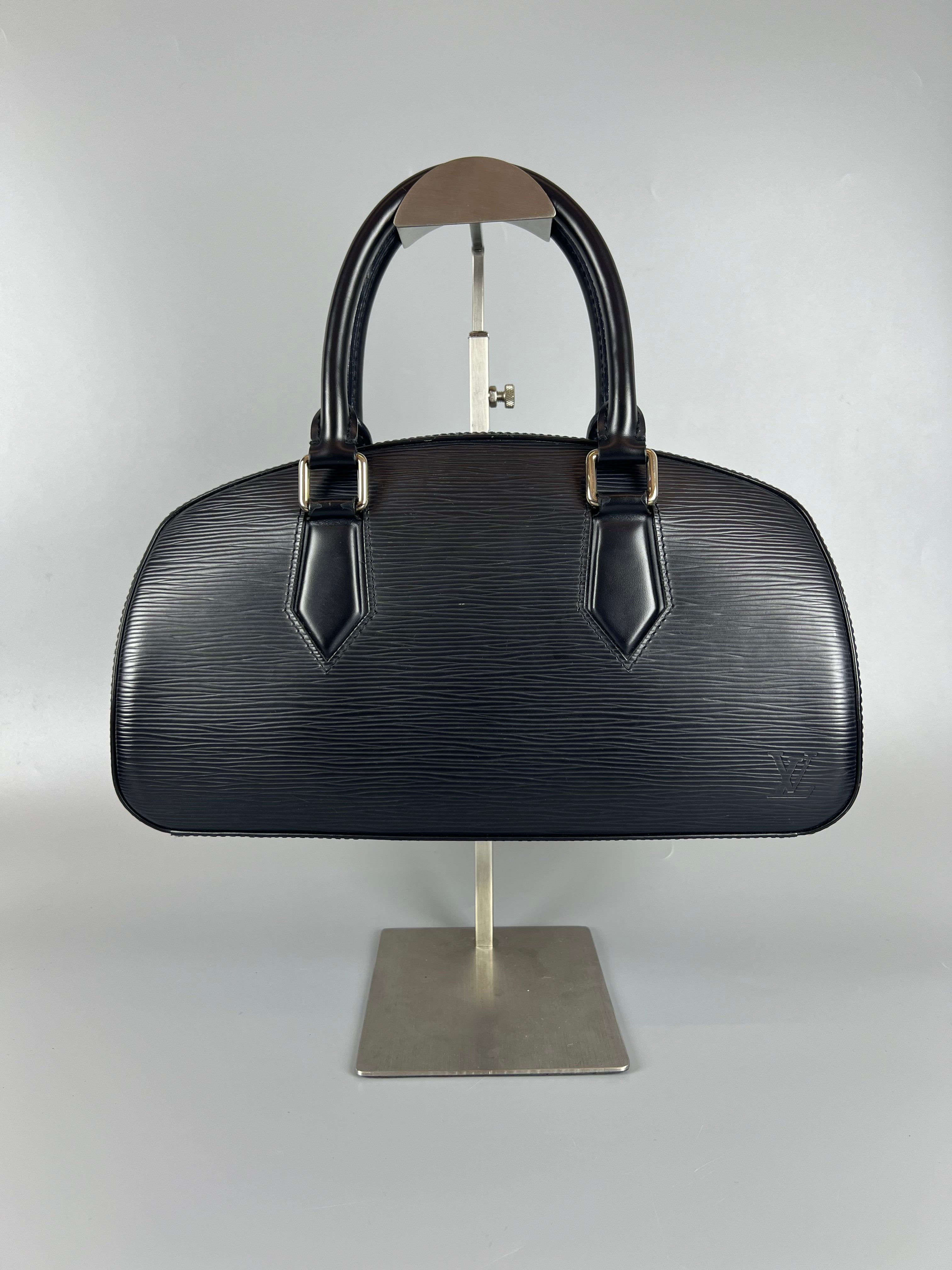 LOUIS VUITTON LV Vintage Jasmine Epi Noir Handbag