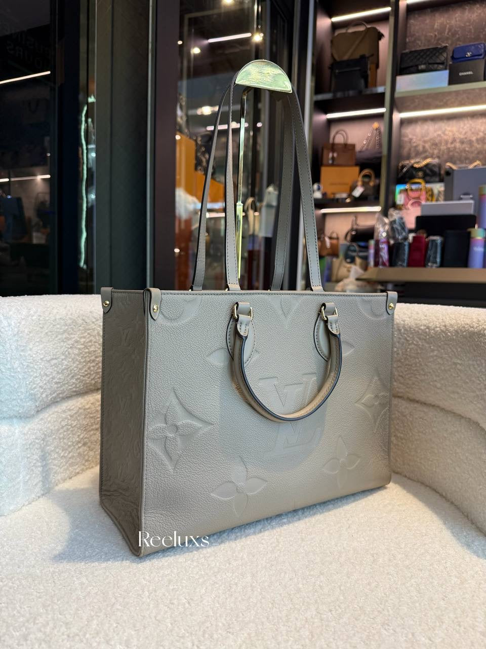 Louis Vuitton LV Onthego MM Empreinte Beige Tote Bag