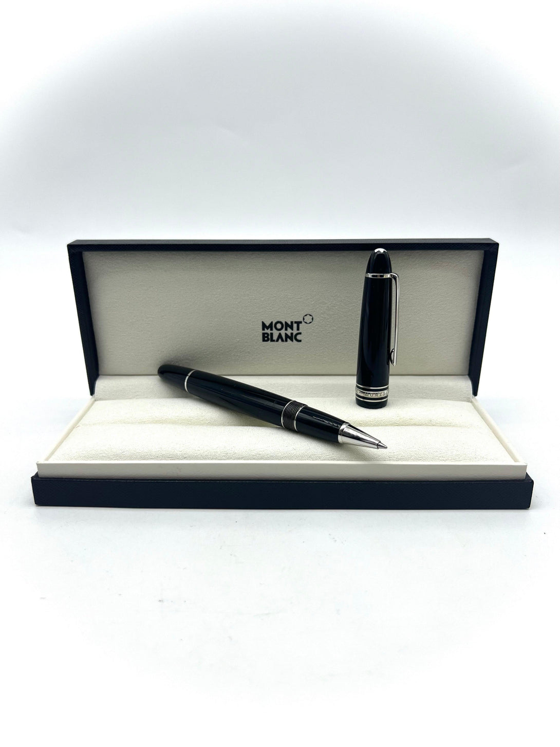 MONT BLANC Rollerball Pen - Black - Reeluxs 