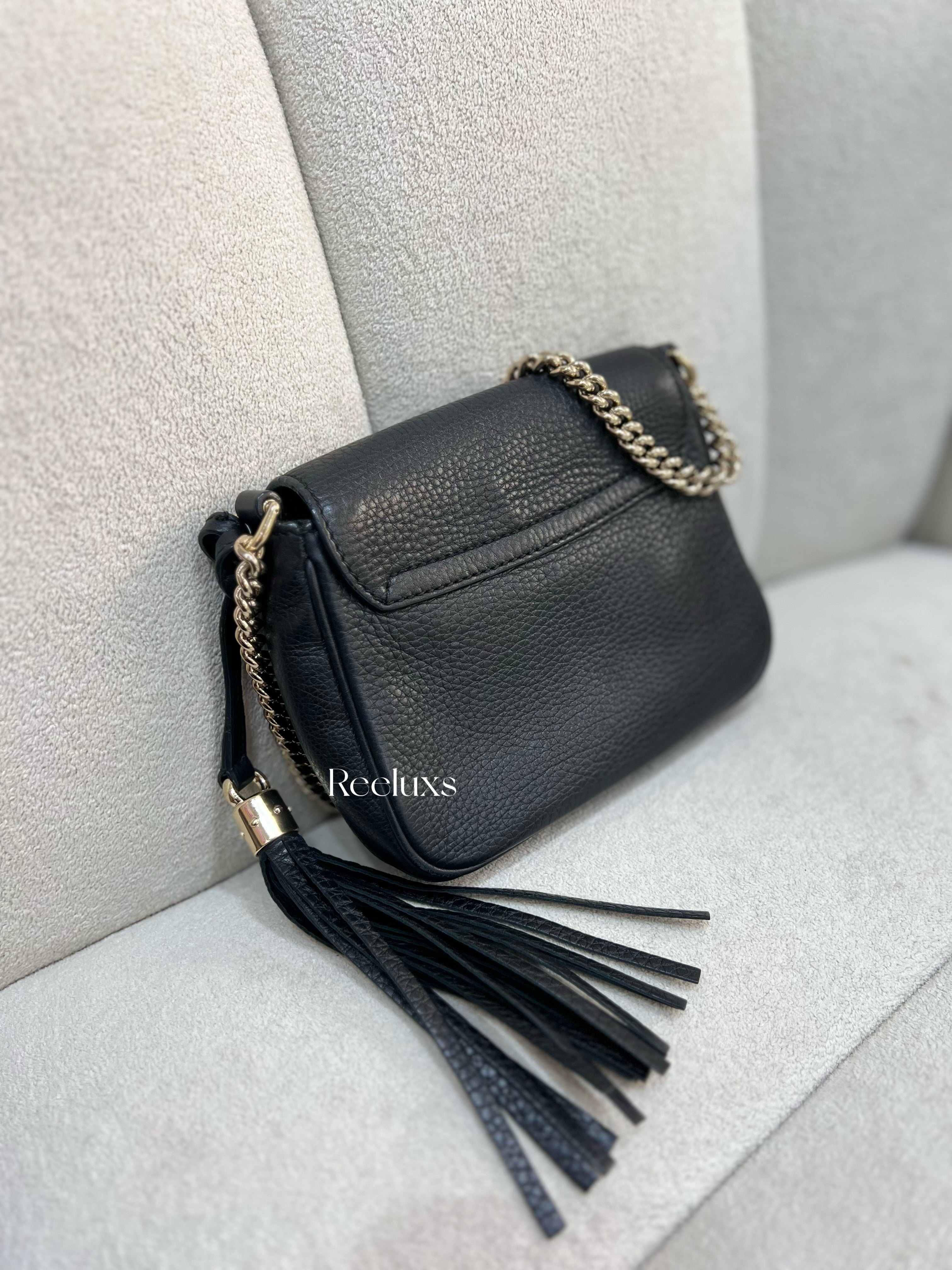 GUCCI Soho Flap Crossbody In Black Pebbled Leather Bag