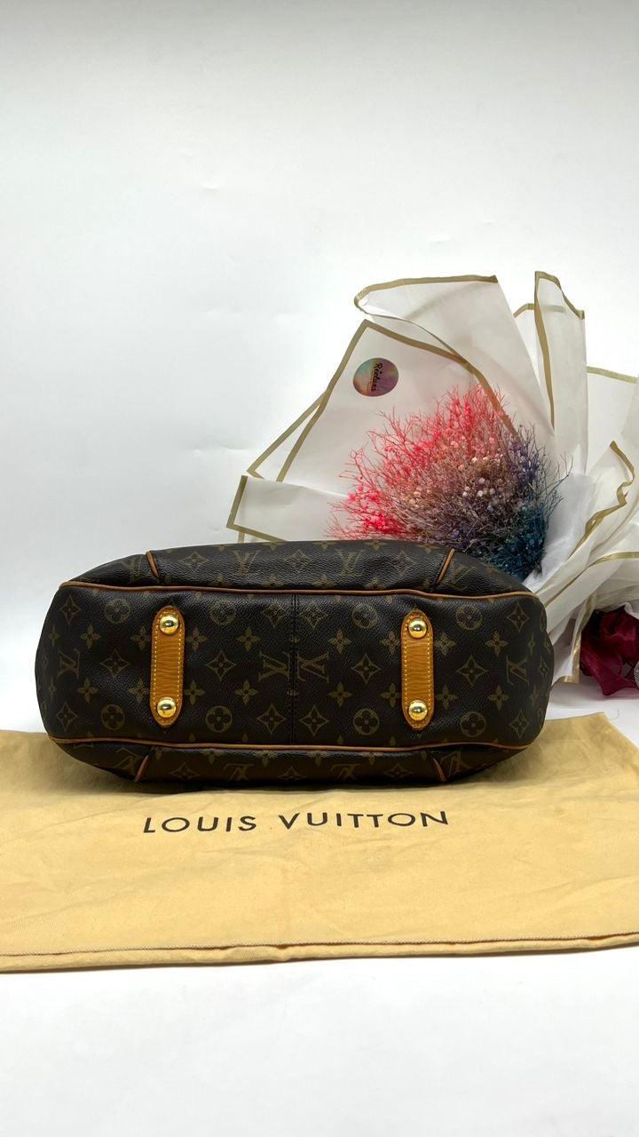 LOUIS VUITTON Monogram Galliera MM Shoulder Bag - Reeluxs 