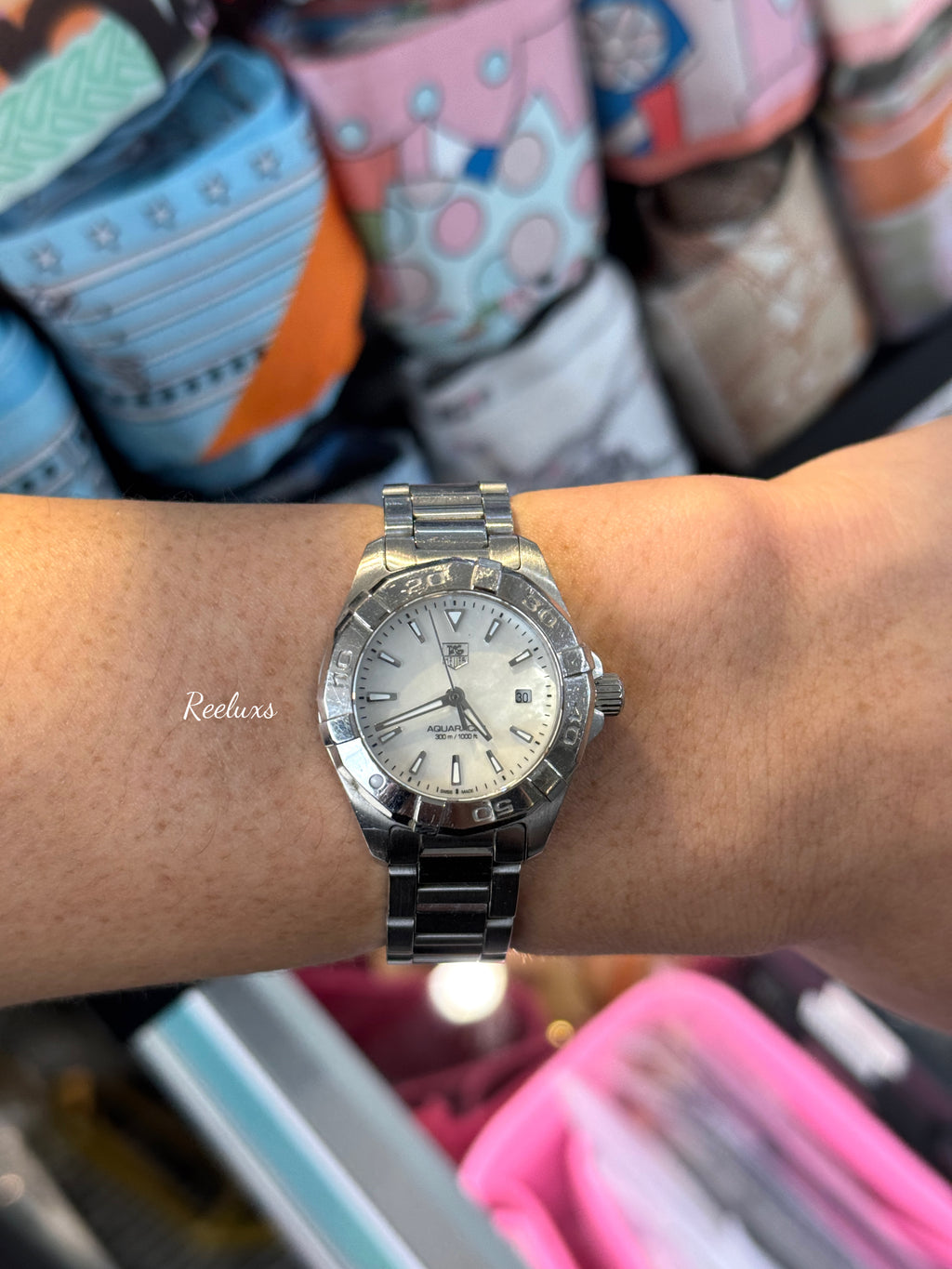 TAG Heuer Aquaracer Quartz With A Mother-of-pearl Dial and Steel Case 27 mm