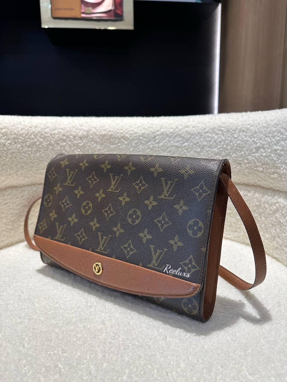 LOUIS VUITTON LV Monogram Canvas Vintage Pochette Bordeaux Bag