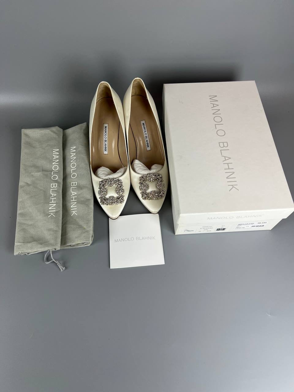 MANOLO BLAHNIK Hangisi Heels